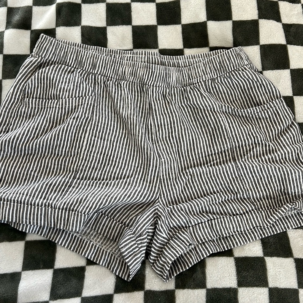 Old navy linen shorts